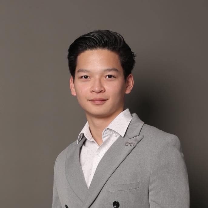 Hoang Truong, tutor